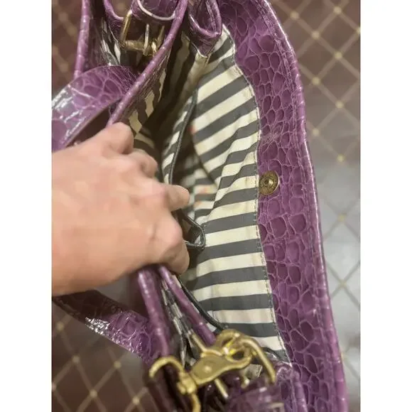 Gianni Bini Large Purple Leather Bag - Picture 10 of 16